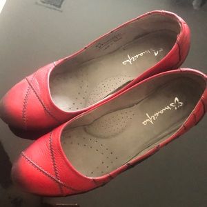 Women dressed shoes